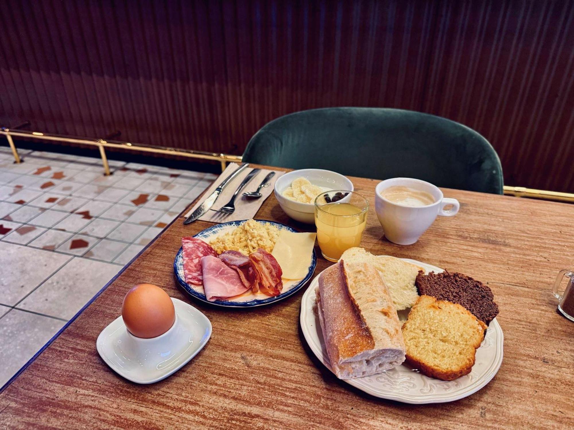 Greet Hotel Brest Aeroport Guipavas エクステリア 写真