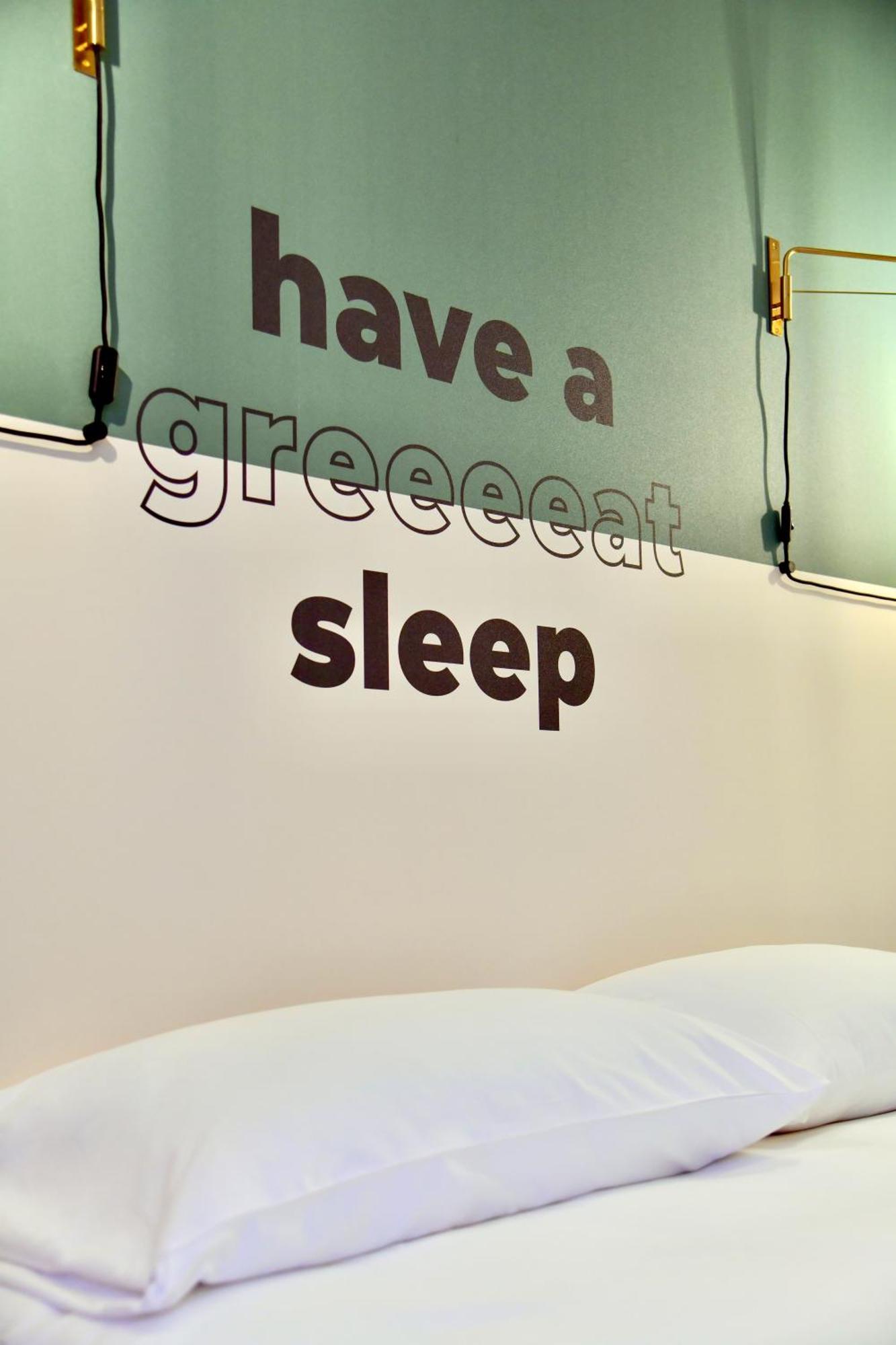 Greet Hotel Brest Aeroport Guipavas エクステリア 写真