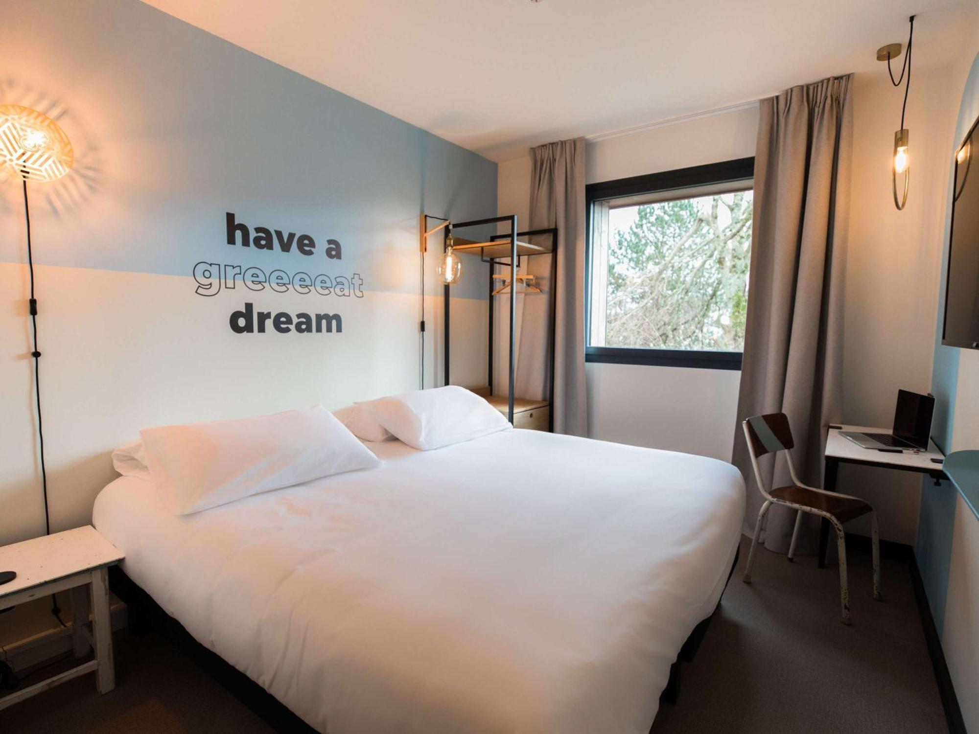 Greet Hotel Brest Aeroport Guipavas エクステリア 写真