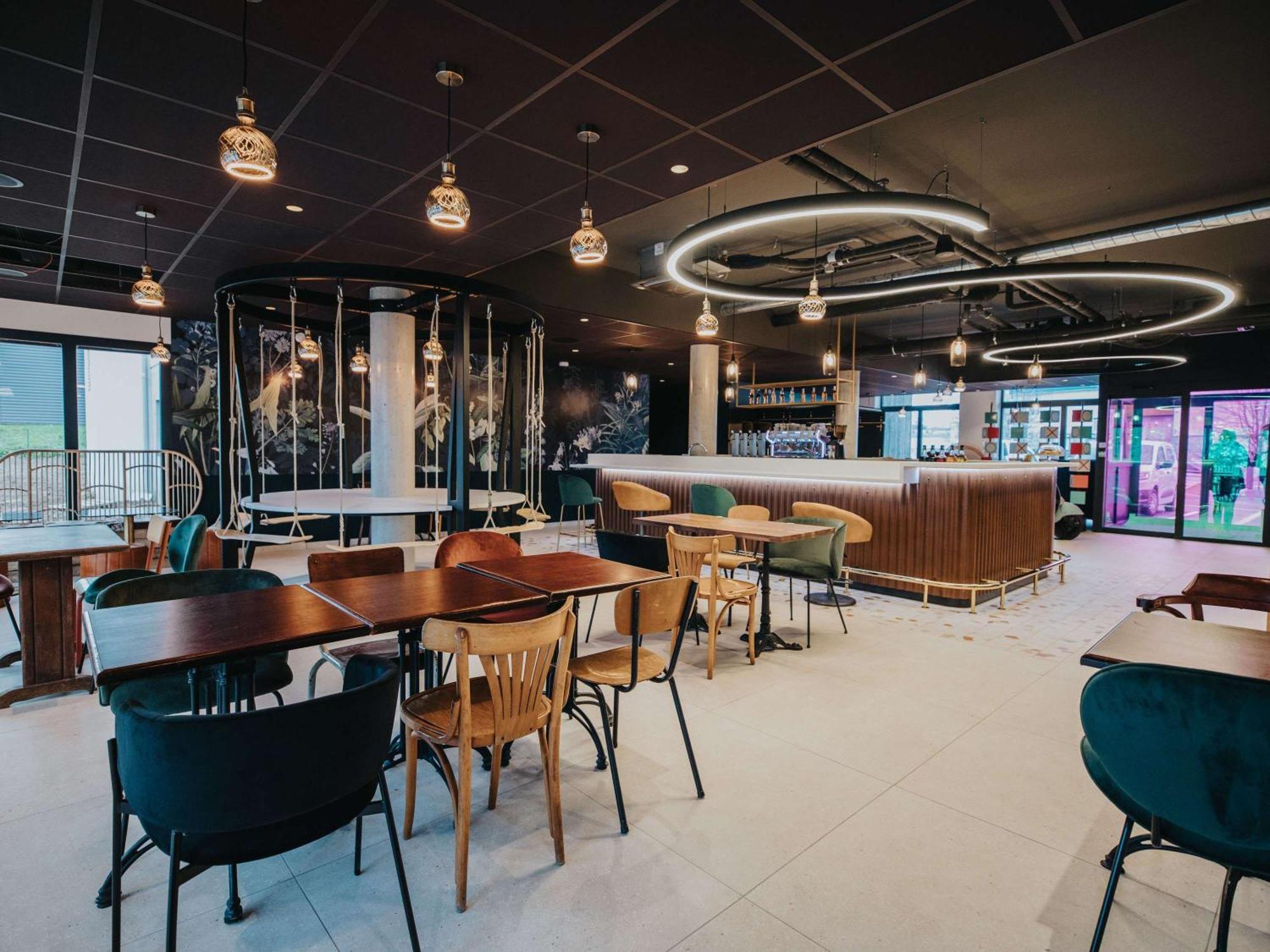 Greet Hotel Brest Aeroport Guipavas エクステリア 写真